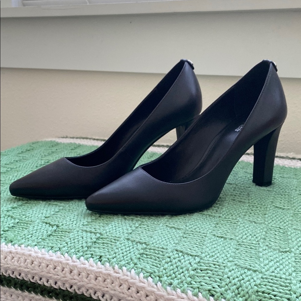MICHAEL Michael Kors Black Pointed-Toe High Heel Pumps